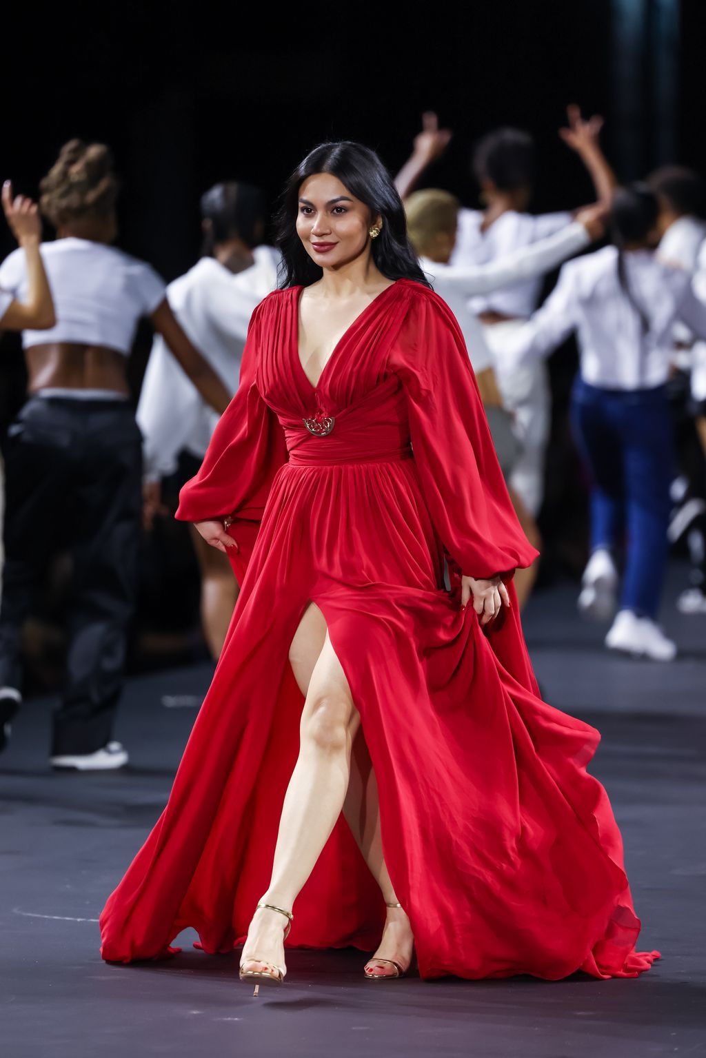 PARIS, FRANCE - OCTOBER 02: (EDITORIAL USE ONLY - For Non-Editorial use please seek approval from Fashion House) Ariel Tatum walks the runway during the 
