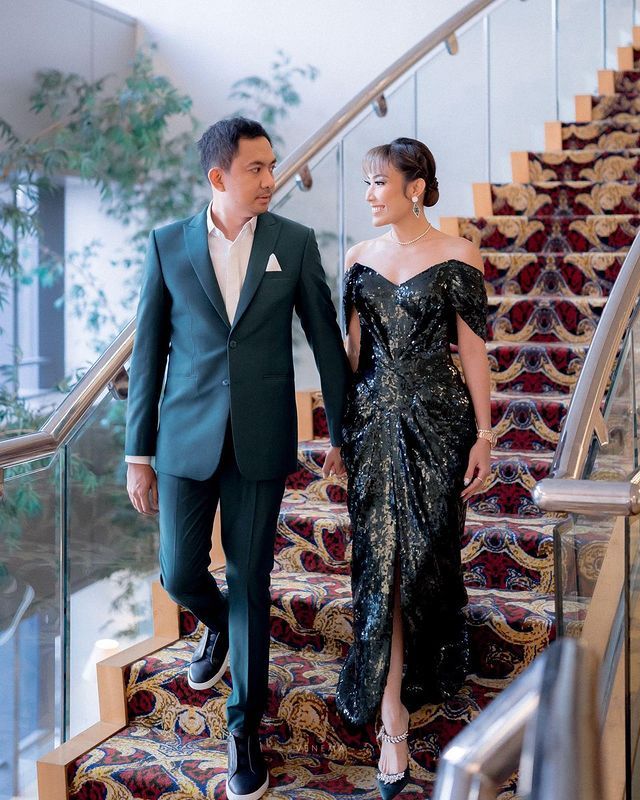 Ayu Dewi dan Regi Datau Ayu Dewi dan Regi Datau