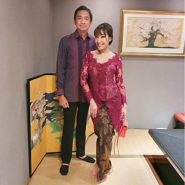 Ayu Dewi dan Regi Datau Ayu Dewi dan Regi Datau