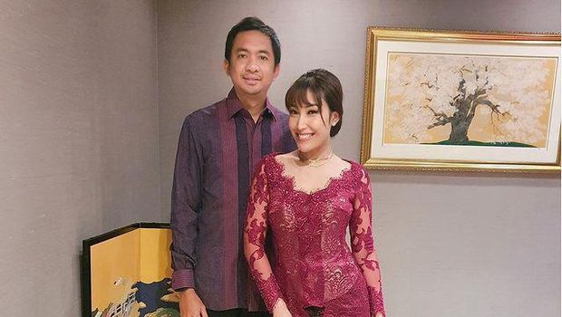 Ayu Dewi dan Regi Datau