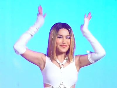 7 Momen Ayu Ting Ting Joget Dengan Bergaya Ala Korea yang Dinyinyir Netizen