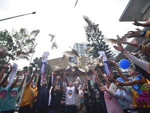 HUT ke-24, Bank Mandiri Pertajam Sinergi Anak Perusahaan HUT ke-24, Bank Mandiri Pertajam Sinergi Anak Perusahaan