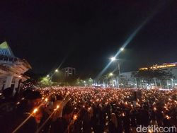 Penampakan Lautan Bonek Doakan Korban Tragedi Kanjuruhan