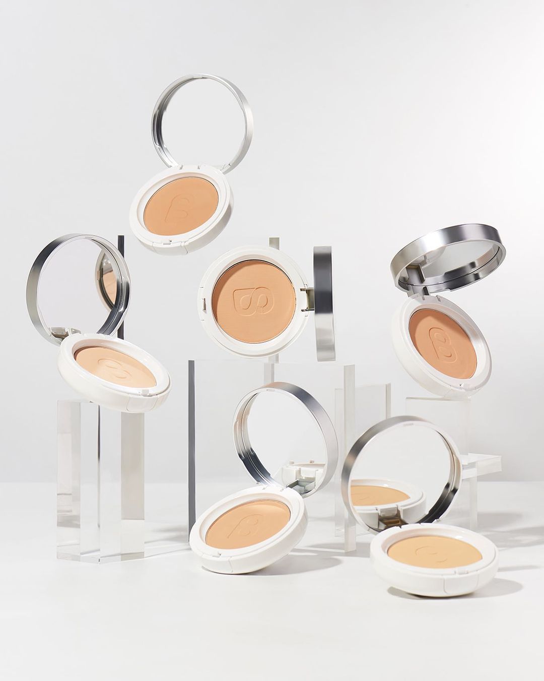 Buttonscarves Beauty Everyday Perfect Blurring Compact Powder