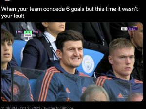 Meme Derby Manchester: MU Dilumat City, Harry Maguire Nyengir