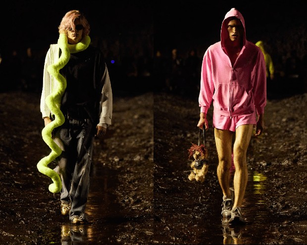 Foto: vogue.com/Courtesy of Balenciaga Syal dan tas beruang di koleksi Balenciaga SS23/