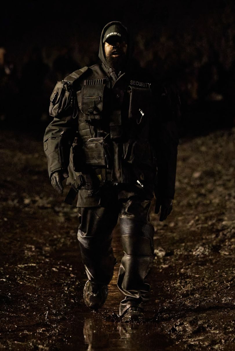 Kanye West debut di catwalk Balenciaga/