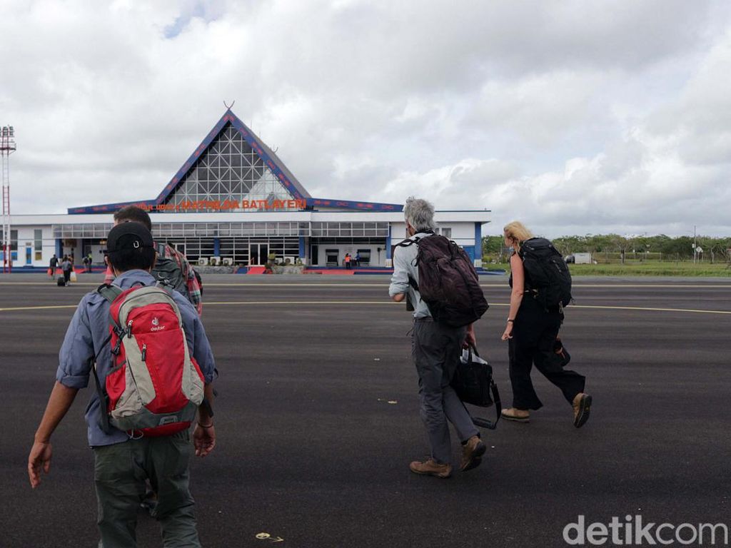 Geliat Bandar Udara Mathilda Batlayeri Geliat Bandar Udara Mathilda Batlayeri
