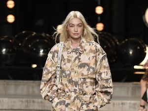 10 Wanita Terseksi di Dunia Sepanjang Masa, Cerdas dan Dermawan Juga!