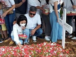 Gisel Balik ke Bali Temani Gempi Usai Hadiri Pemakaman Ibu Gading Marten Gisel Balik ke Bali Temani Gempi Usai Hadiri Pemakaman Ibu Gading Marten