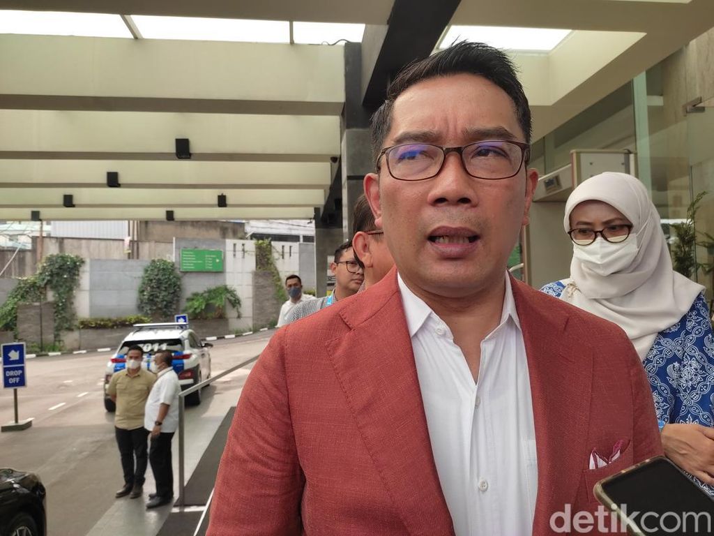 Janji Ridwan Kamil Muluskan Jalan di Jabar Setahun Jelang Purna Tugas