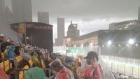Nonton Langsung F1 GP Singapura 2022: Hujan Deras, Tetap Antuasias!