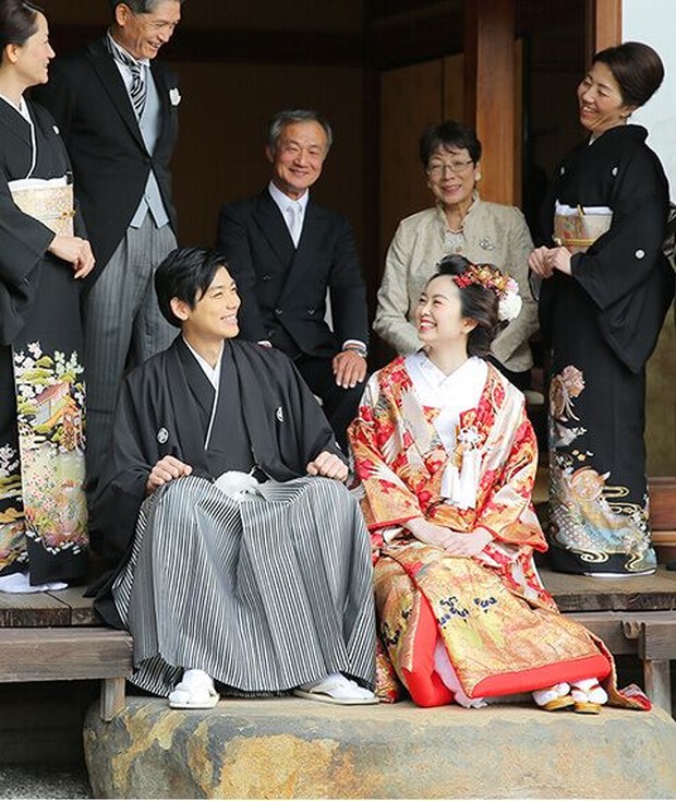 Jepang memiliki jasa yang menyewakan tamu pernikahan palsu/Foto: id.pinterest.com/wakon-style.jp