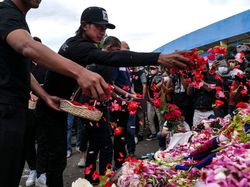 Komnas HAM Sebut Awalnya Aremania Masuk Lapangan untuk Beri Semangat Pemain