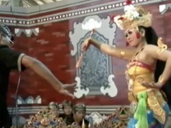 Joged Bumbung, Tarian Bali yang Kerap Ternodai Bumbu Erotis