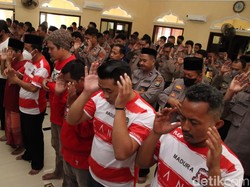 K-cong Mania Gelar Salat Gaib untuk Korban Tragedi Kanjuruhan