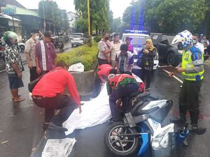 Pelajar SMP Magetan Tewas Setelah Motornya Terlempar Tabrak Pembatas Jalan Pelajar SMP Magetan Tewas Setelah Motornya Terlempar Tabrak Pembatas Jalan