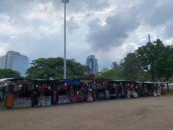 Pedagang Lenggang Monas Belum Tahu soal Relokasi ke Dekat Stasiun Gambir