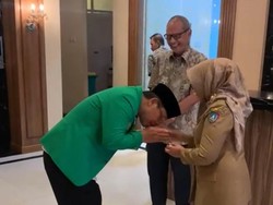 Hormati Putri Pendiri NU, Mardiono Sungkem ke Ketua PPP Jawa Timur