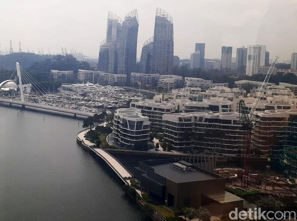 Menikmati Keindahan Singapura dari Ketinggian Menikmati Keindahan Singapura dari Ketinggian