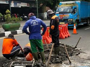 Pipa PDAM Bocor di Jalan Jogja-Solo Ditambal, Ternyata Peninggalan Belanda