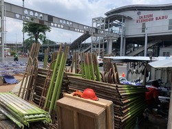 Fondasi JPO Instagramable Stasiun Klender Baru Sudah Terpasang