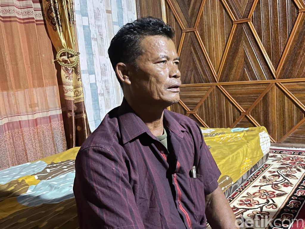 Warga Pinrang Selamat dari KKB Masih Ingin Bekerja di Lokasi Penyerangan Warga Pinrang Selamat dari KKB Masih Ingin Bekerja di Lokasi Penyerangan