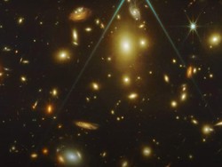 Penampakan Sparkler Galaxy, Rumah Bintang Tertua di Semesta