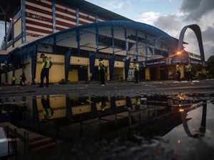 Korban Tragedi Kanjuruhan Datangi Bareskrim Polri Korban Tragedi Kanjuruhan Datangi Bareskrim Polri