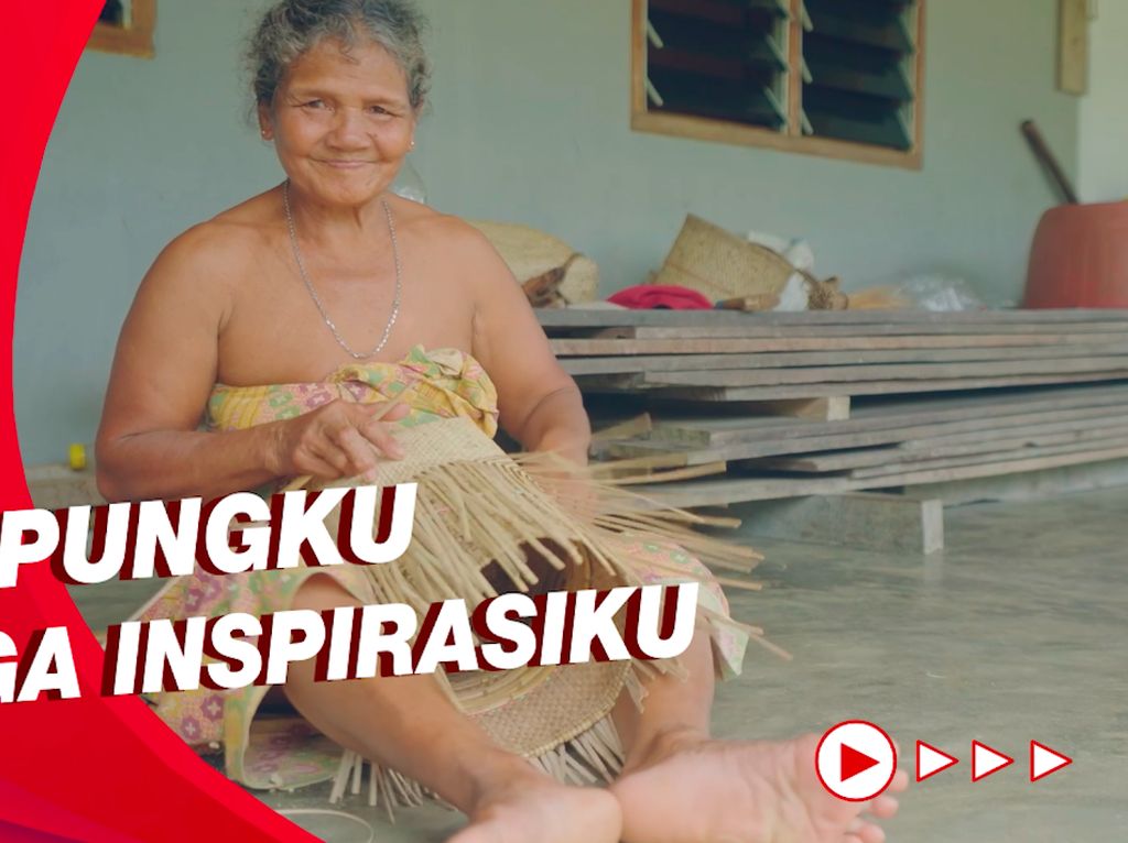 Melihat Kerajinan Tangan Rotan di Kampung Kreatif Jagoi Babang Melihat Kerajinan Tangan Rotan di Kampung Kreatif Jagoi Babang