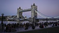 Nyantai di Tower Bridge, Wisata Paling Ikonik di London