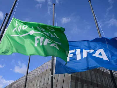 Tragedi Kanjuruhan: Bendera Setengah Tiang Berkibar di Markas FIFA