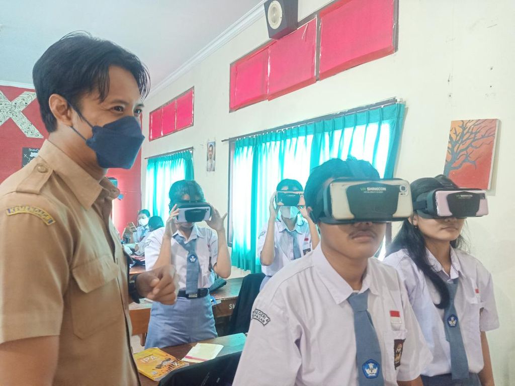 Canggih! 2 Sekolah di Bali Terapkan Pembelajaran Via Virtual Reality