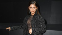 Viral di TikTok, Stylist Ungkap Insiden Zendaya di Fashion Show Louis Vuitton