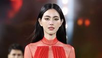 Postur Supermodel Sempurna Davika Hoorne