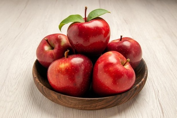 Buah Apel dapat membantu mencerahkan kulit dan terawat