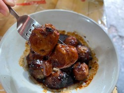 Kondang Sejak Tahun 1965, Begini Kelezatan Bakso Bakar Pak Man Malang