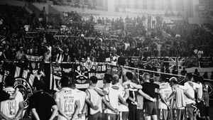 Potret Doa Bersama untuk Korban Tragedi Kanjuruhan di Stadion Dipta