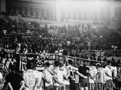 Potret Doa Bersama untuk Korban Tragedi Kanjuruhan di Stadion Dipta
