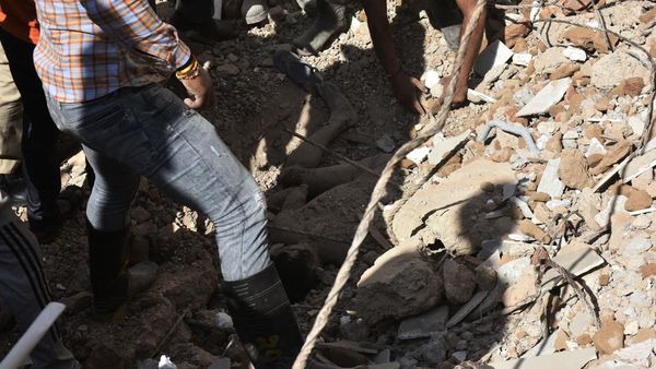 Bangunan Tua di India Runtuh Saat Pembongkaran, Dua Pekerja Tewas