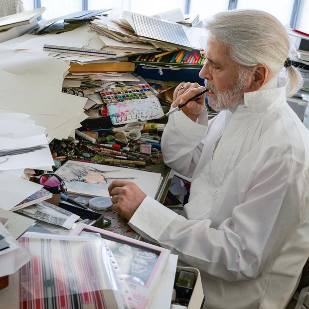 Foto: instagram.com/voguemagazine Karl Lagerfeld/