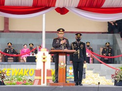 Kapolri ke Perwira SIP Angkatan 51: Jangan Antikritik, Raih Kepercayaan Publik