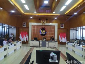Laode Syarif-Zainal Arifin Merapat ke Kantor Mahfud, Bahas Reformasi Hukum Laode Syarif-Zainal Arifin Merapat ke Kantor Mahfud, Bahas Reformasi Hukum