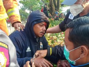 Aksinya Ketahuan, Maling HP Ceburkan Diri ke Sungai Hindari Amuk Massa
