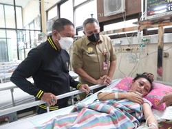 Jenguk ke RS, Menpora: Korban Luka Tragedi Kanjuruhan Mulai Membaik