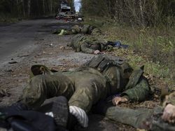 Ngeri! Mayat Tentara Perang Bersebaran di Jalanan Ukraina