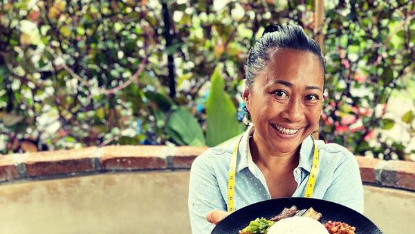 Doyan Kuliner Lokal, Niluh Djelantik Suka Makan Nasi Campur Bali
