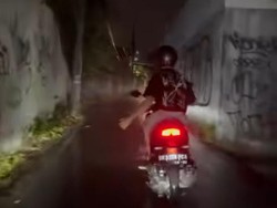 Kelakuan Random Jorge Martin: Liburan ke Bali, Naik Honda Vario Hujan-hujanan