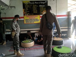 14 Pelajar Bolos di Blitar Terciduk Satpol PP di Kafe dan Tempat Billiard