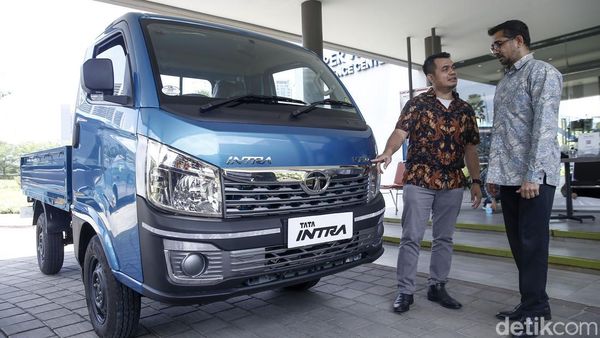 Pikap Tata Intra V20 Sanggup Tenggak Biosolar B30